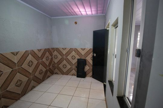 Casa à venda com 3 quartos, 150m² em Qr 506, Brasília