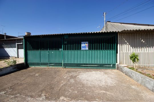 Casa à venda com 3 quartos, 150m² em Qr 506, Brasília