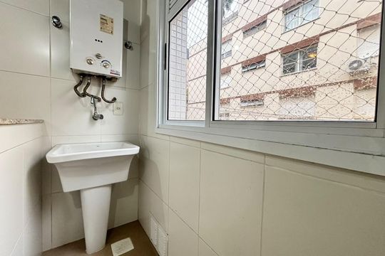Área de serviço de apartamento para alugar com 1 quarto, 48m² em São João, Porto Alegre