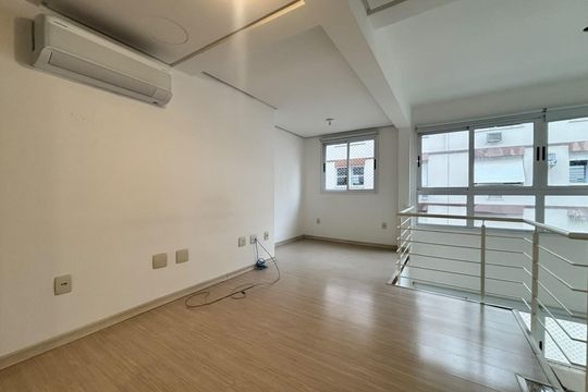 Quarto de apartamento para alugar com 1 quarto, 48m² em São João, Porto Alegre