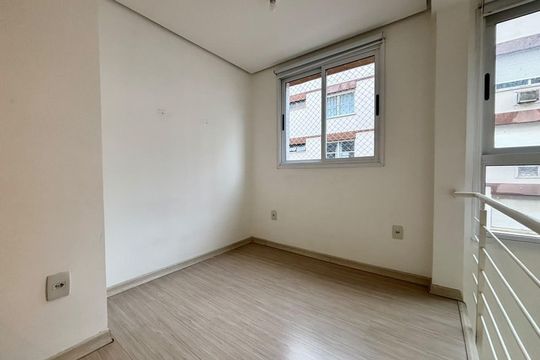 Quarto de apartamento para alugar com 1 quarto, 48m² em São João, Porto Alegre