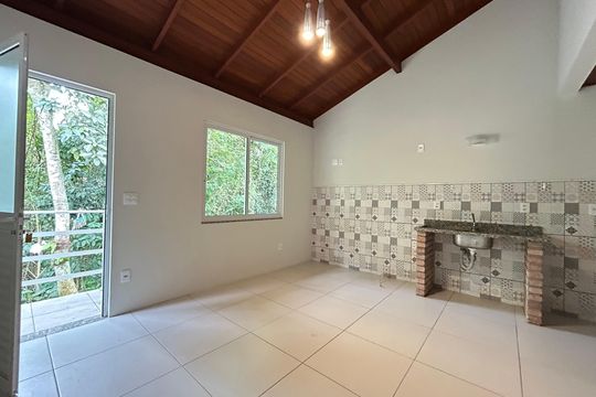 Casa de Condomínio para alugar com 1 quarto, 40m² em Lagoa da Conceição, Florianópolis