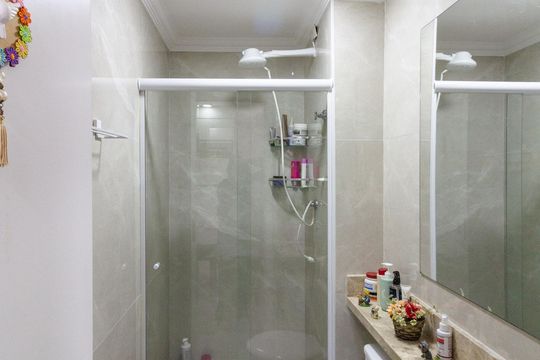 Banheiro de apartamento à venda com 1 quarto, 35m² em Vila Silveira, Guarulhos