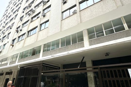 Apartamento à venda com 2 quartos, 61m² em Copacabana, Rio de Janeiro
