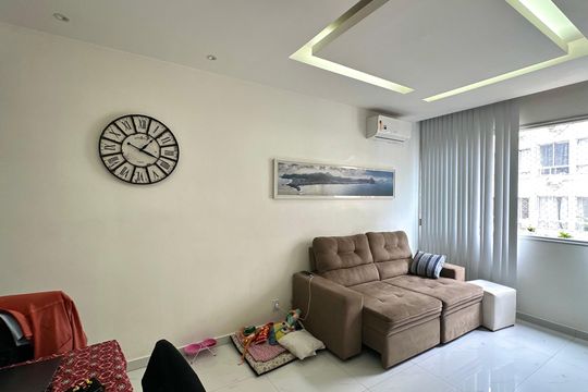Apartamento à venda com 2 quartos, 61m² em Copacabana, Rio de Janeiro