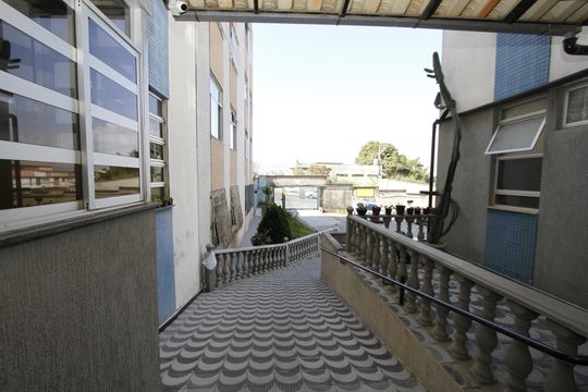 Entrada de apartamento à venda com 2 quartos, 65m² em Nova Cachoeirinha, Belo Horizonte