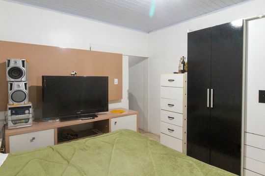 Quarto 2 de casa para alugar com 2 quartos, 182m² em Guajuviras, Canoas