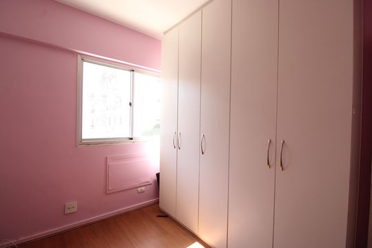Quarto de apartamento para alugar com 2 quartos, 85m² em Barra da Tijuca, Rio de Janeiro