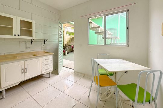 Apartamento para alugar com 1 quarto, 24m² em São João do Rio Vermelho, Florianópolis