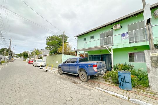 Vista da Rua de apartamento para alugar com 1 quarto, 24m² em São João do Rio Vermelho, Florianópolis