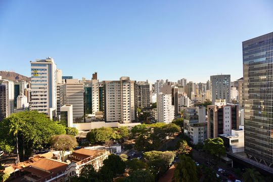 Suíte - Vista   de apartamento para alugar com 3 quartos, 82m² em Funcionários, Belo Horizonte