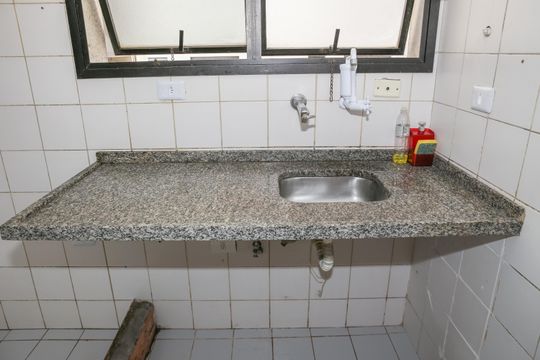Cozinha de apartamento para alugar com 3 quartos, 100m² em Sumaré, São Paulo
