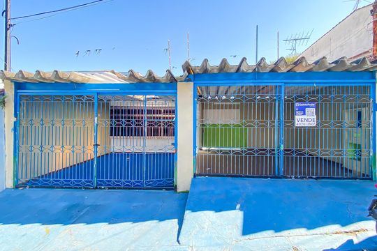Fachada de casa à venda com 5 quartos, 309m² em Vila Rio Branco, São Paulo