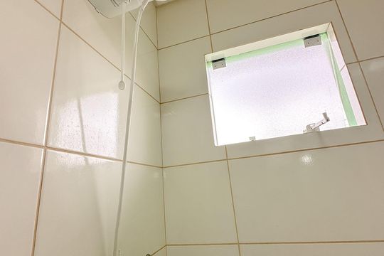 Banheiro da Suíte de apartamento para alugar com 2 quartos, 50m² em São João do Rio Vermelho, Florianópolis