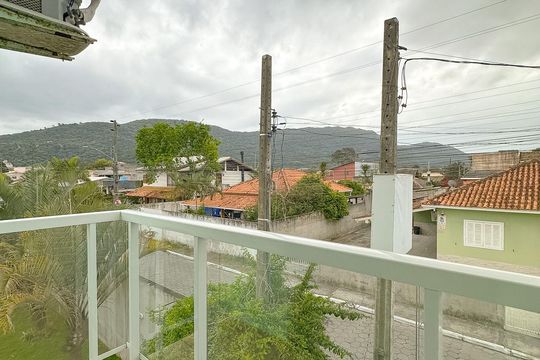 Varanda de apartamento para alugar com 2 quartos, 50m² em São João do Rio Vermelho, Florianópolis