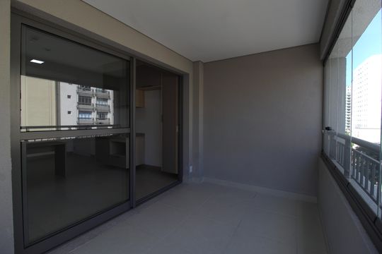 Varanda de kitnet/studio para alugar com 1 quarto, 41m² em Planalto Paulista, São Paulo