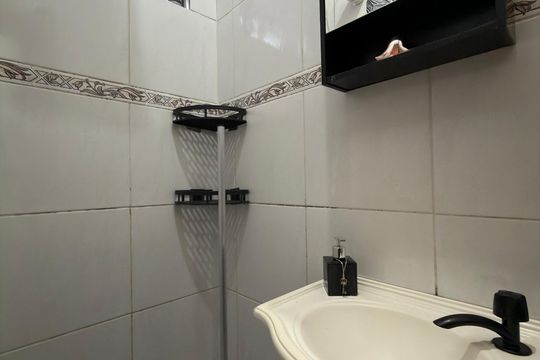Banheiro Social 2 de casa à venda com 3 quartos, 280m² em Jardim Copacabana, São Bernardo do Campo