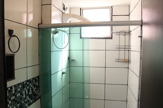 Banheiro de apartamento para alugar com 2 quartos, 95m² em Jardim Palmares, Nova Iguaçu