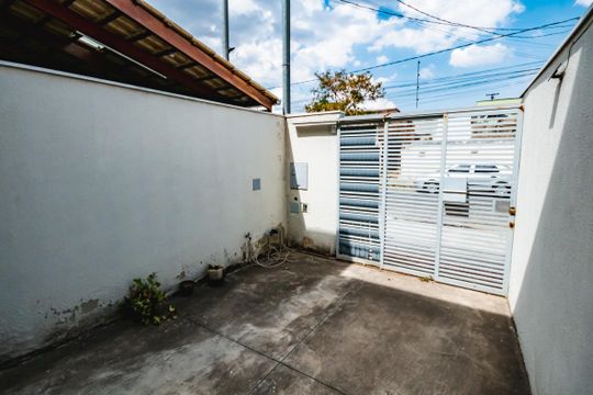 Casa para alugar com 2 quartos, 80m² em Rio Branco, Belo Horizonte