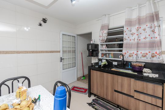 Cozinha de casa à venda com 3 quartos, 91m² em Jardim Capelinha, São Paulo