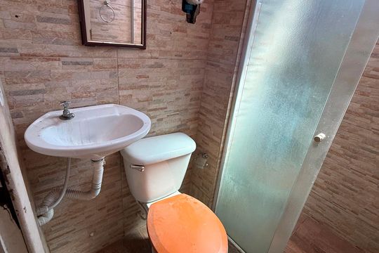 banheiro de apartamento para alugar com 2 quartos, 42m² em Casa Branca, Belo Horizonte