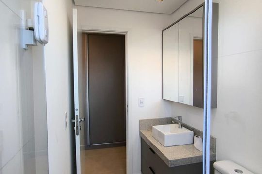 Banheiro de apartamento à venda com 2 quartos, 80m² em Jardim Guanabara, Campinas