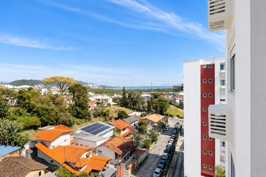 Vista de apartamento para alugar com 2 quartos, 88m² em Saco Grande, Florianópolis