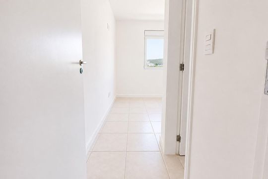 Quarto de apartamento para alugar com 2 quartos, 88m² em Saco Grande, Florianópolis