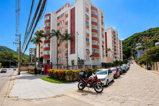 Fachada de apartamento para alugar com 2 quartos, 88m² em Saco Grande, Florianópolis