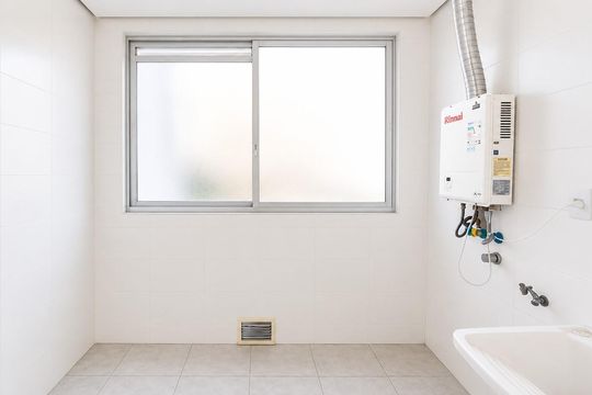 Área de serviço de apartamento para alugar com 2 quartos, 88m² em Saco Grande, Florianópolis