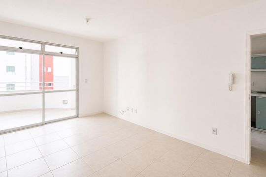 Sala de apartamento para alugar com 2 quartos, 88m² em Saco Grande, Florianópolis