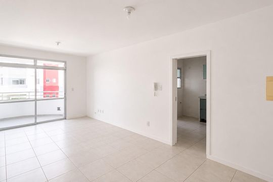 Apartamento para alugar com 2 quartos, 88m² em Saco Grande, Florianópolis