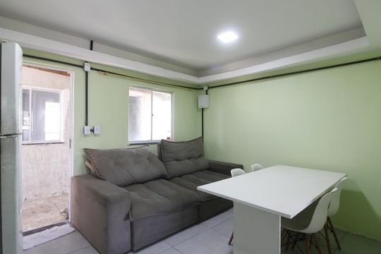Apartamento para alugar com 1 quarto, 53m² em Jardim Esperança, Cabo Frio