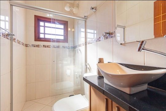 Banheiro de casa à venda com 4 quartos, 315m² em City Bussocaba, Osasco