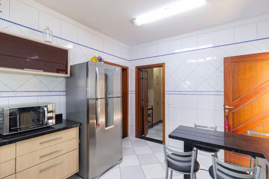 Cozinha de casa à venda com 4 quartos, 315m² em City Bussocaba, Osasco