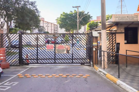Fachada de apartamento para alugar com 2 quartos, 45m² em Vila Chabilandia, São Paulo