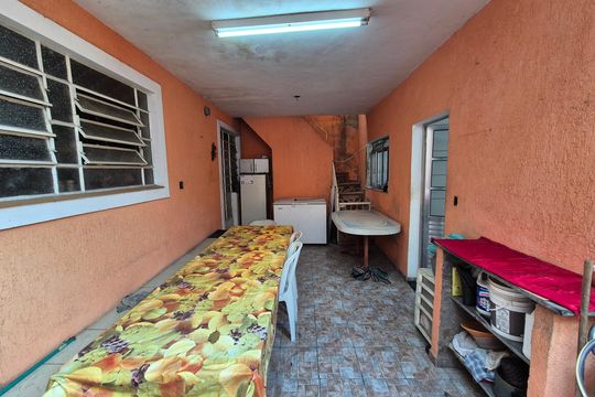 Área externa de casa à venda com 4 quartos, 180m² em Vila Campo Grande, São Paulo