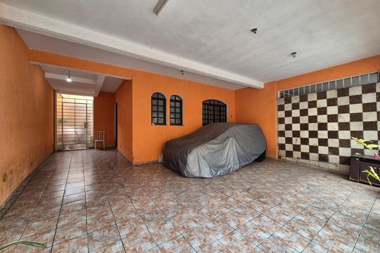 Garagem de casa à venda com 4 quartos, 180m² em Vila Campo Grande, São Paulo