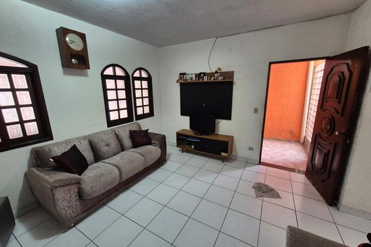 Casa à venda com 4 quartos, 180m² em Vila Campo Grande, São Paulo