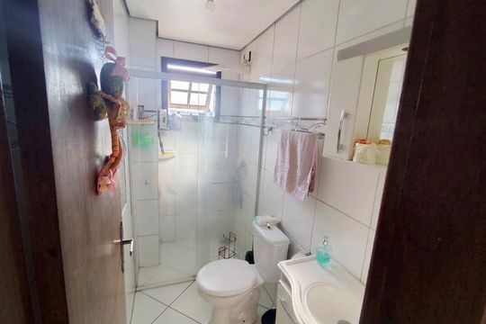 Banheiro de apartamento à venda com 2 quartos, 67m² em Scharlau, São Leopoldo
