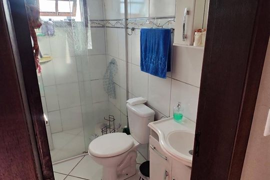 Banheiro de apartamento à venda com 2 quartos, 67m² em Scharlau, São Leopoldo