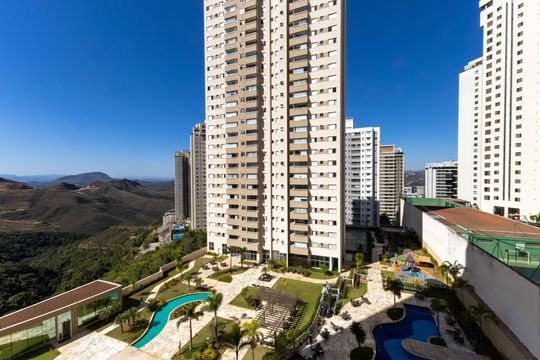 Vista da Suíte 1 de apartamento à venda com 2 quartos, 72m² em Vila da Serra, Nova Lima