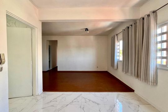 Sala de apartamento para alugar com 3 quartos, 104m² em Vila Industrial (campinas), Campinas