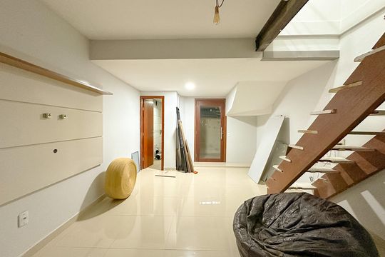Sala de TV de casa para alugar com 3 quartos, 280m² em Ingleses do Rio Vermelho, Florianópolis