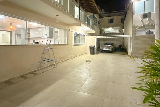 Garagem de casa para alugar com 3 quartos, 280m² em Ingleses do Rio Vermelho, Florianópolis