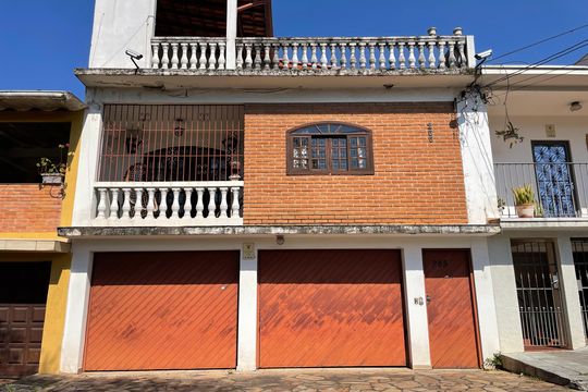Fachada de casa para alugar com 6 quartos, 115m² em Conjunto Residencial Butanta, São Paulo