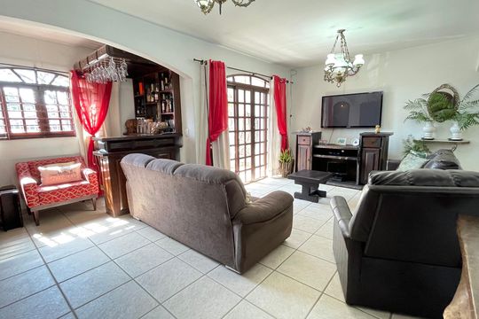 Casa para alugar com 6 quartos, 115m² em Conjunto Residencial Butanta, São Paulo