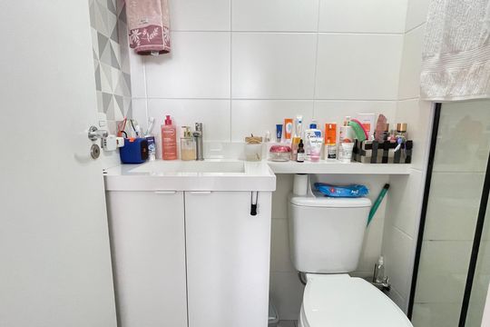Banheiro de apartamento à venda com 2 quartos, 33m² em Jardim Celeste, São Paulo