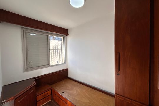 Quarto 2 de apartamento para alugar com 2 quartos, 150m² em Vila Sofia, São Paulo