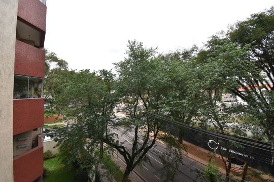 Sacada da Sala de apartamento à venda com 3 quartos, 208m² em Bigorrilho, Curitiba